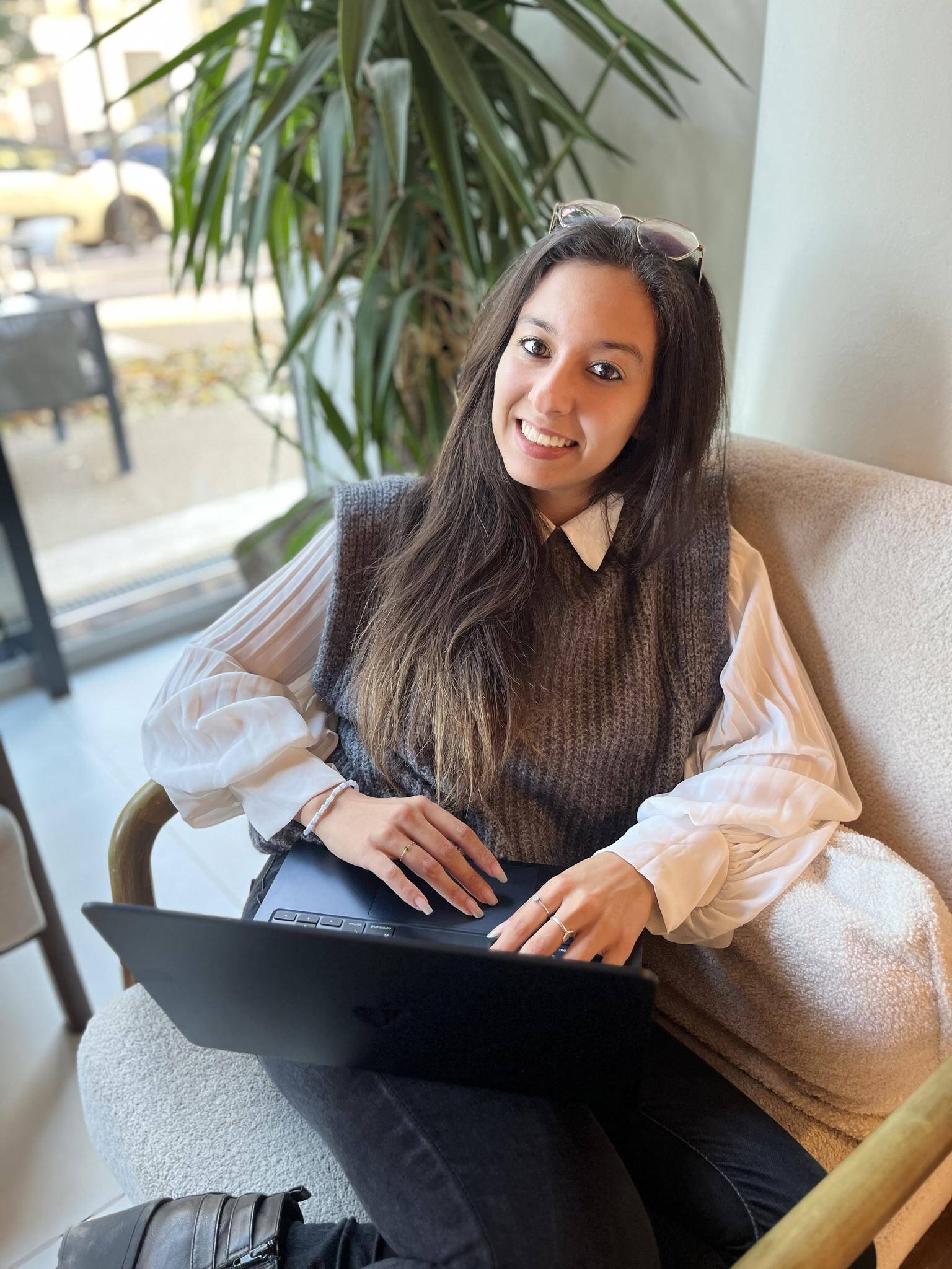 Serine Hambli - Community manager | Création de contenu
