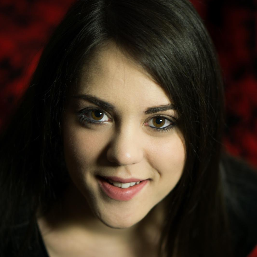 Loris R. - Social Media Manager – Acquisition & contenu