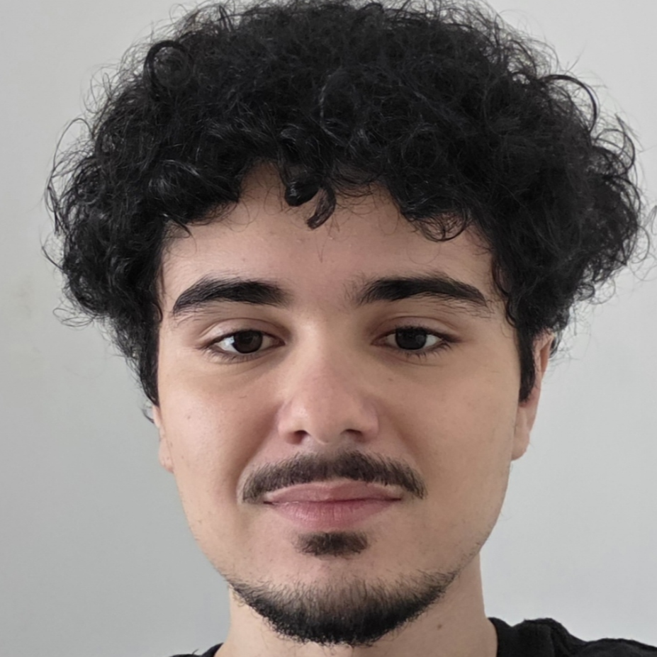Enzo Galindo