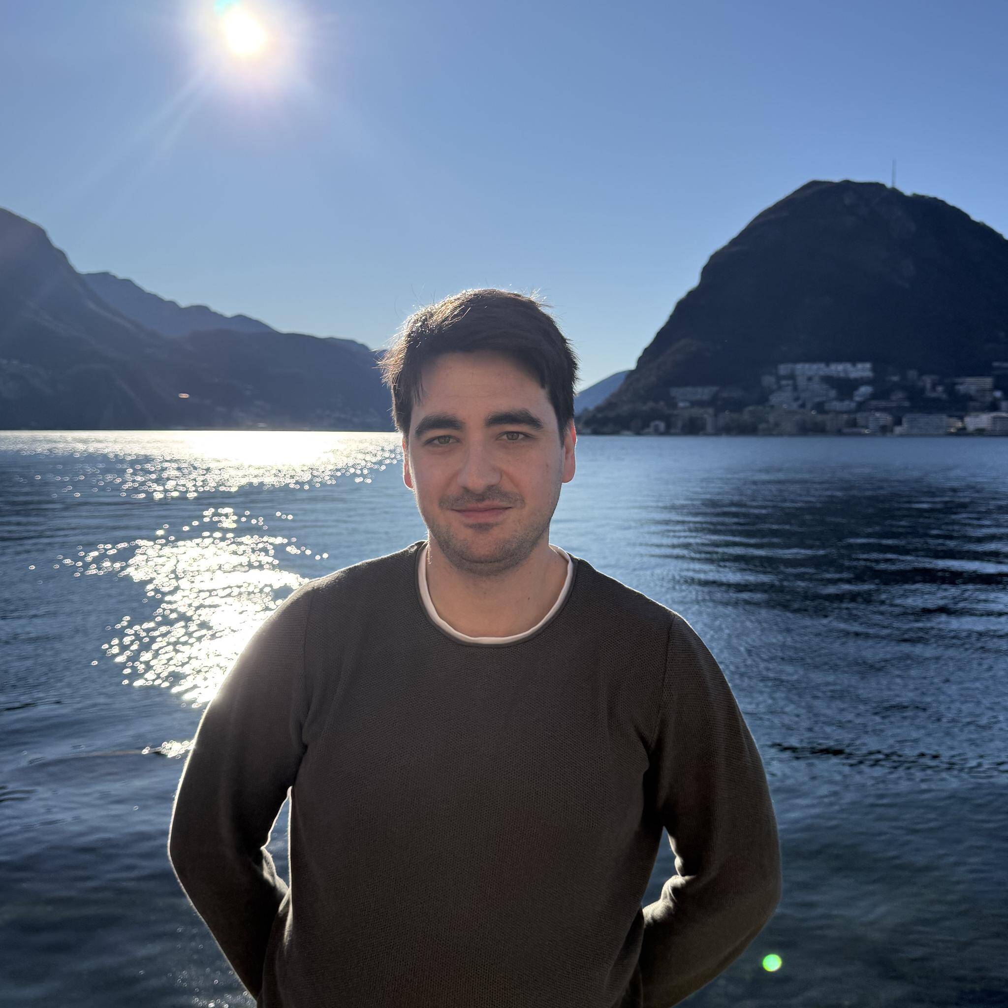 Adrián Martínez Carreres - Full Stack developer (Angular, Node, Spring)