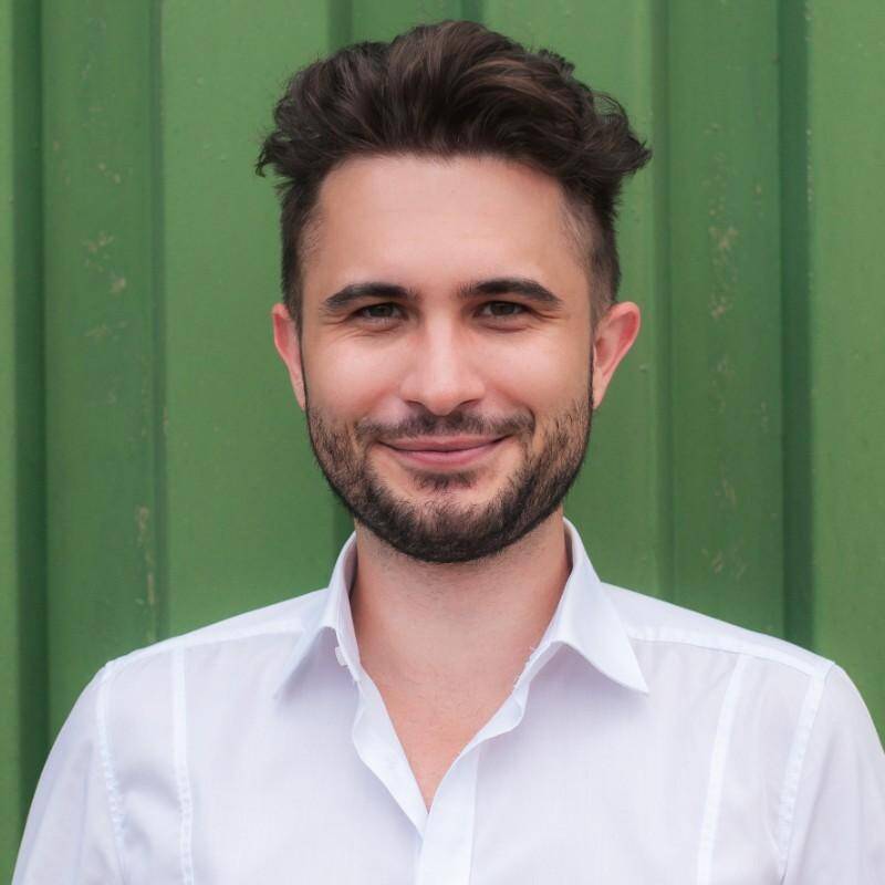 Eric  - Full-Stack-Developer (AWS, Java, React, Docker)