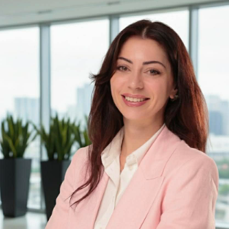 Emilija Milosheska - Program Manager / Senior Project Manager / Fintech