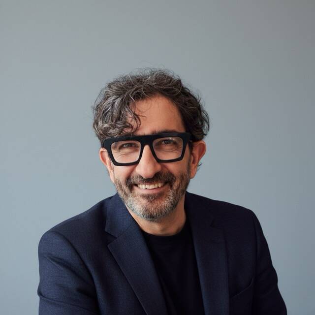 Cesar J. - Marketing y Estrategia. Especialista en Linkedin