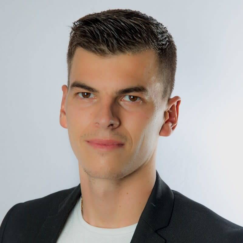 Julien Desreumaux -  📈Expert SEA Google Ads | E-commerce | Lead Gen🚀