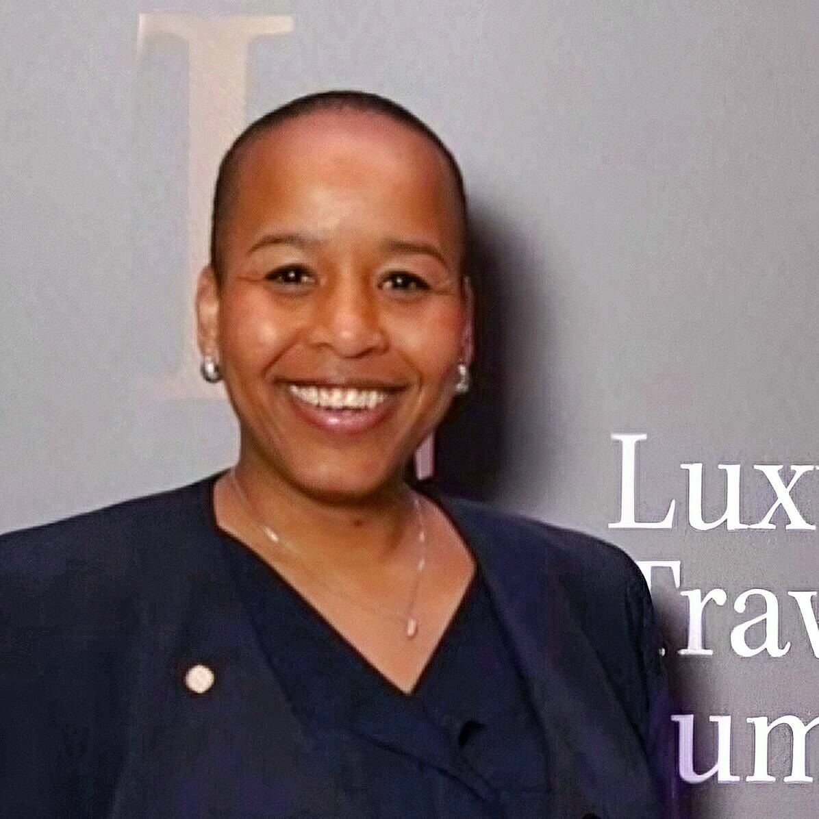 Sonia T. - Bilingual Content Strategist & Sales Enablement