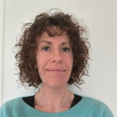 Angélique  - Public health & medico-social consultant