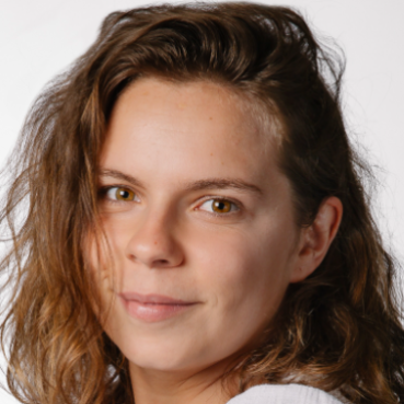 Célia Crecq - Office Manager / Assistant administratif
