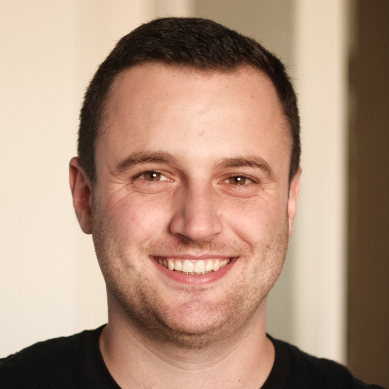 Dorian L. - Graphiste, Community Manager