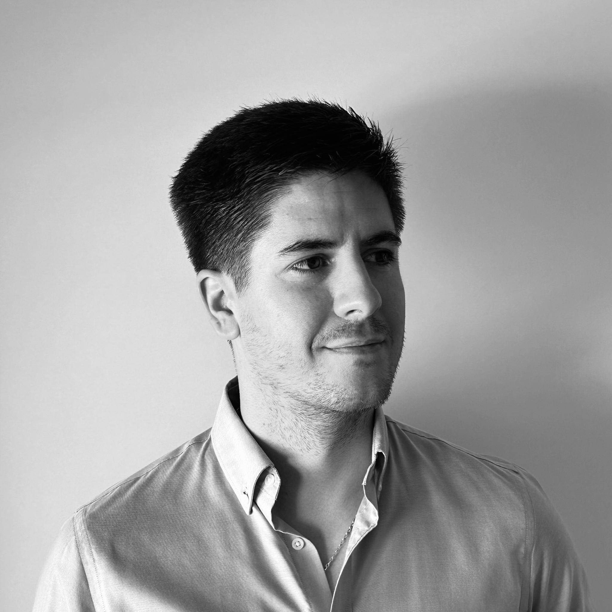 Daniel  - Kit Consulting / Desarrollo de Negocios /