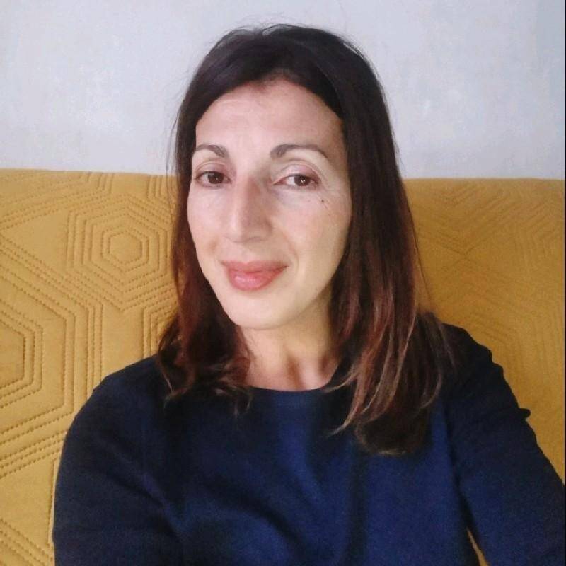 Farida L.