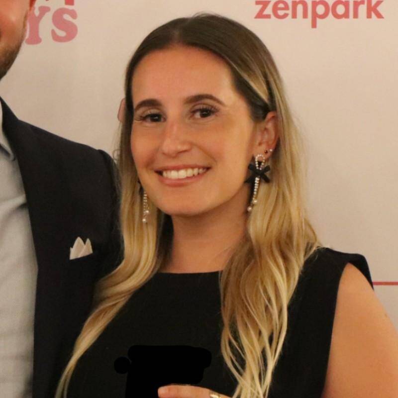 Clara Prado-Paulin - Consultante Social Media & UGC