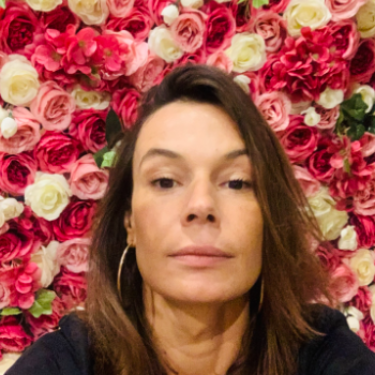 Camille Fiévet - Consultante RP & Communication corporate & BtoB