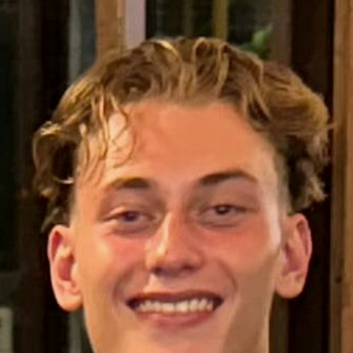 Max V.