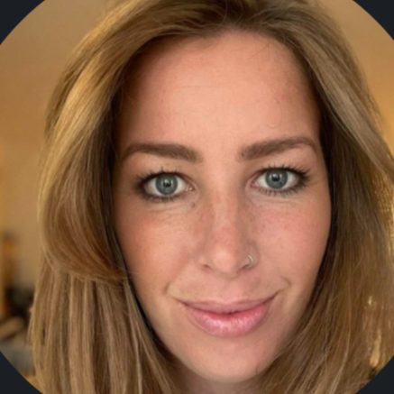 Fiona Patuck - UX Researcher & UX/UI Designer