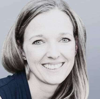 Katrin Simbeck-Braun - SaaS | Bridging Customer, Product & Tech