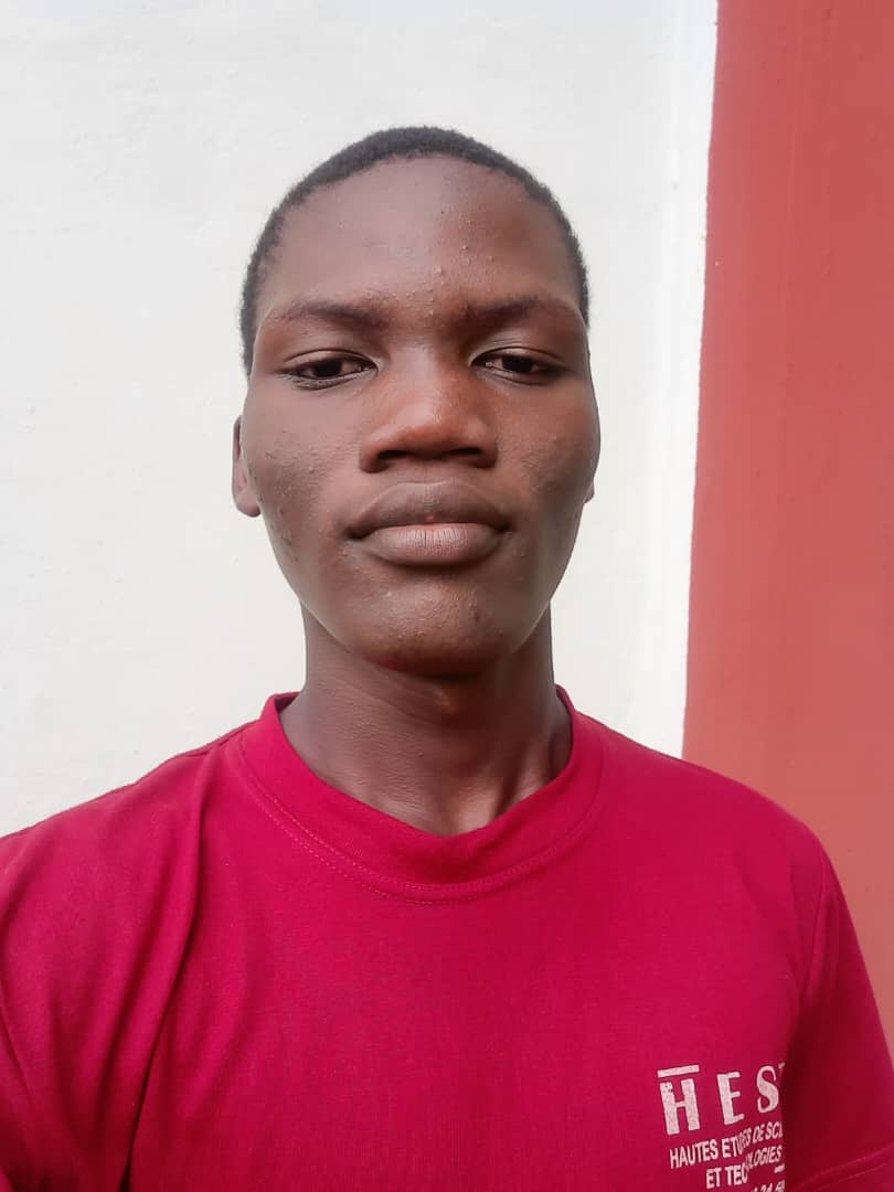 Eric Koffi Adokou - Développeur frontend/backend