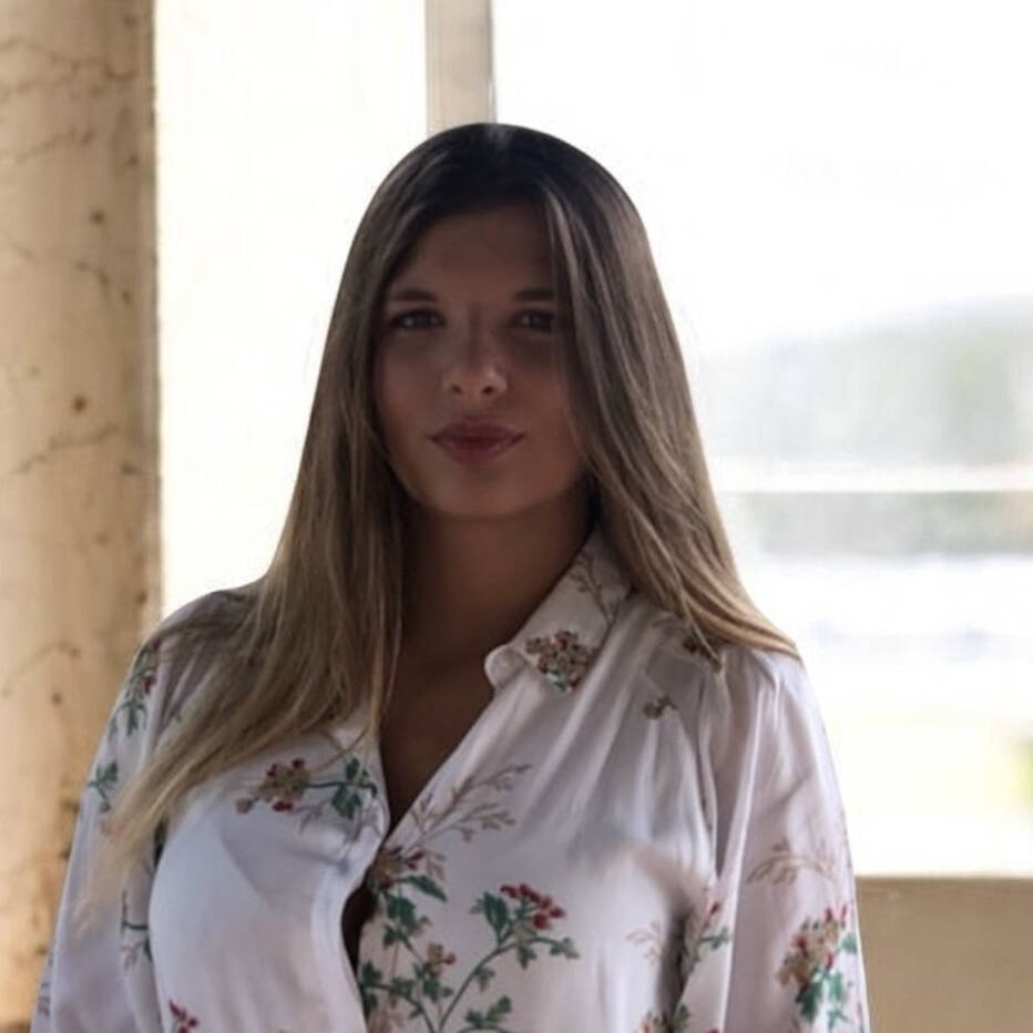 Maena Studio - Directeur Artistique & Stratégie de Marque 