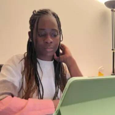 Suzie Ngouoko - Assistante administrative|Excel & WordPress