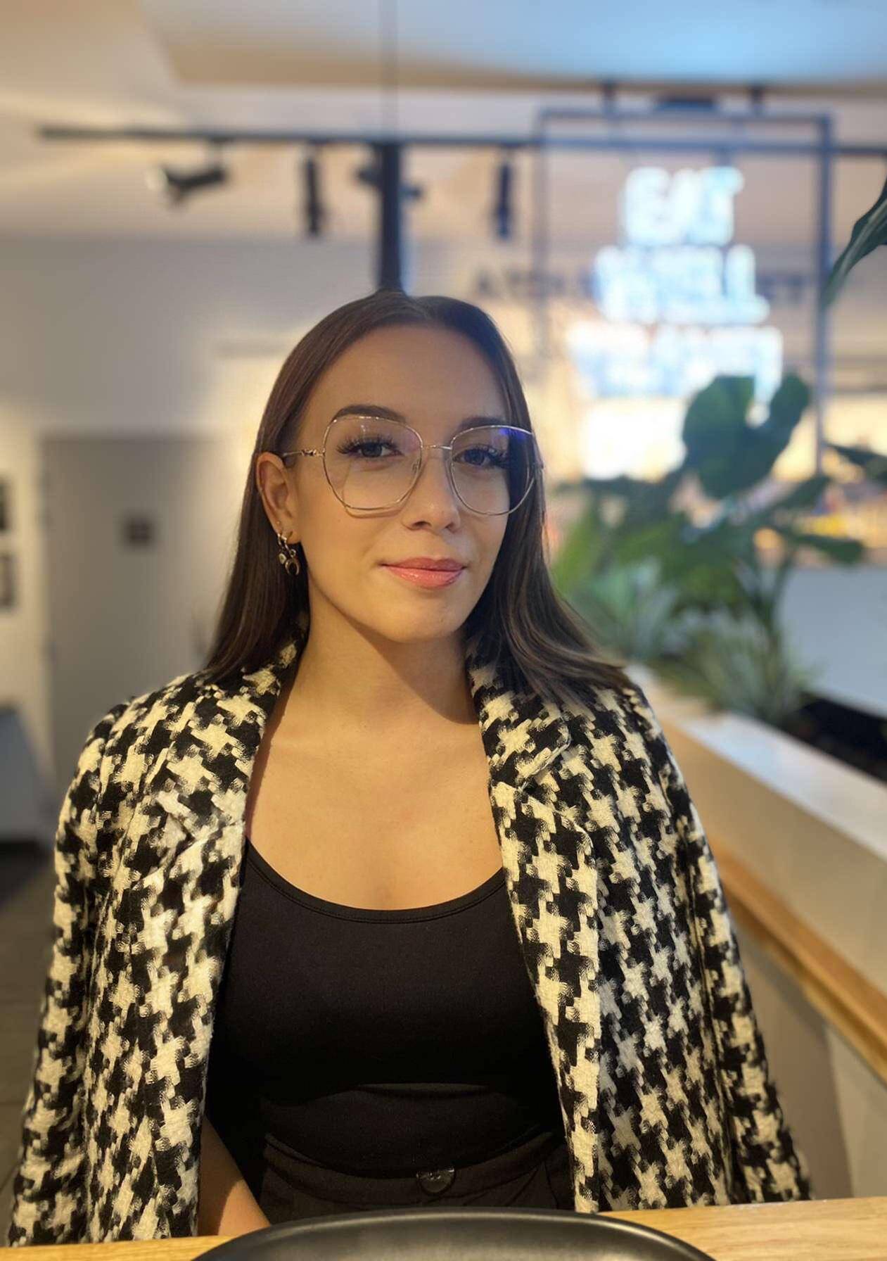 Chloé A. - Architecte d'intérieur & Designer graphique