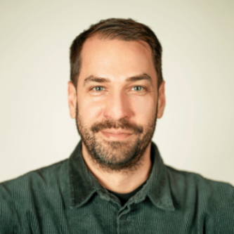 Peter T. - Brand & Digital Designer