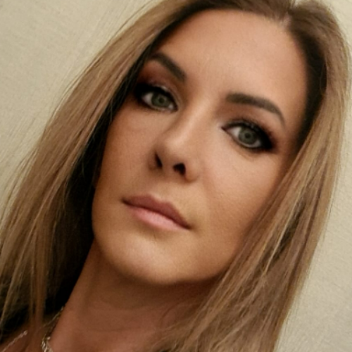 Isabelle F. - Assistante Administrative Premium 