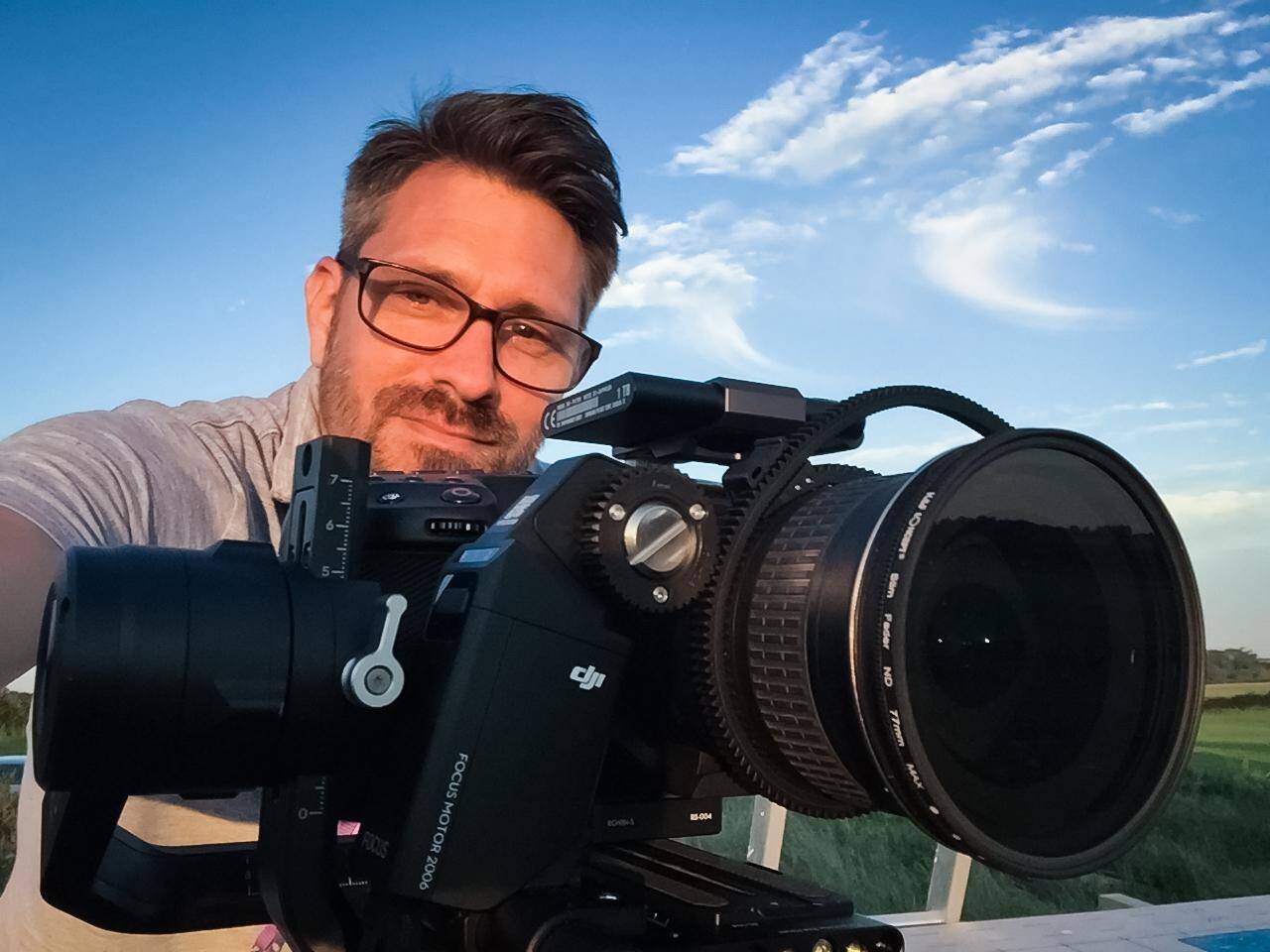 Simon R. - Videographer, Director, Shooter, Editor 