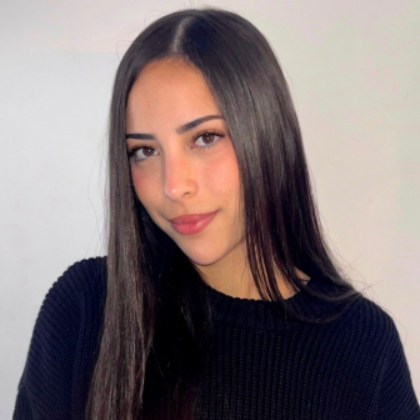 Alexandra Thibout - Social Media Manager & Content Strategist