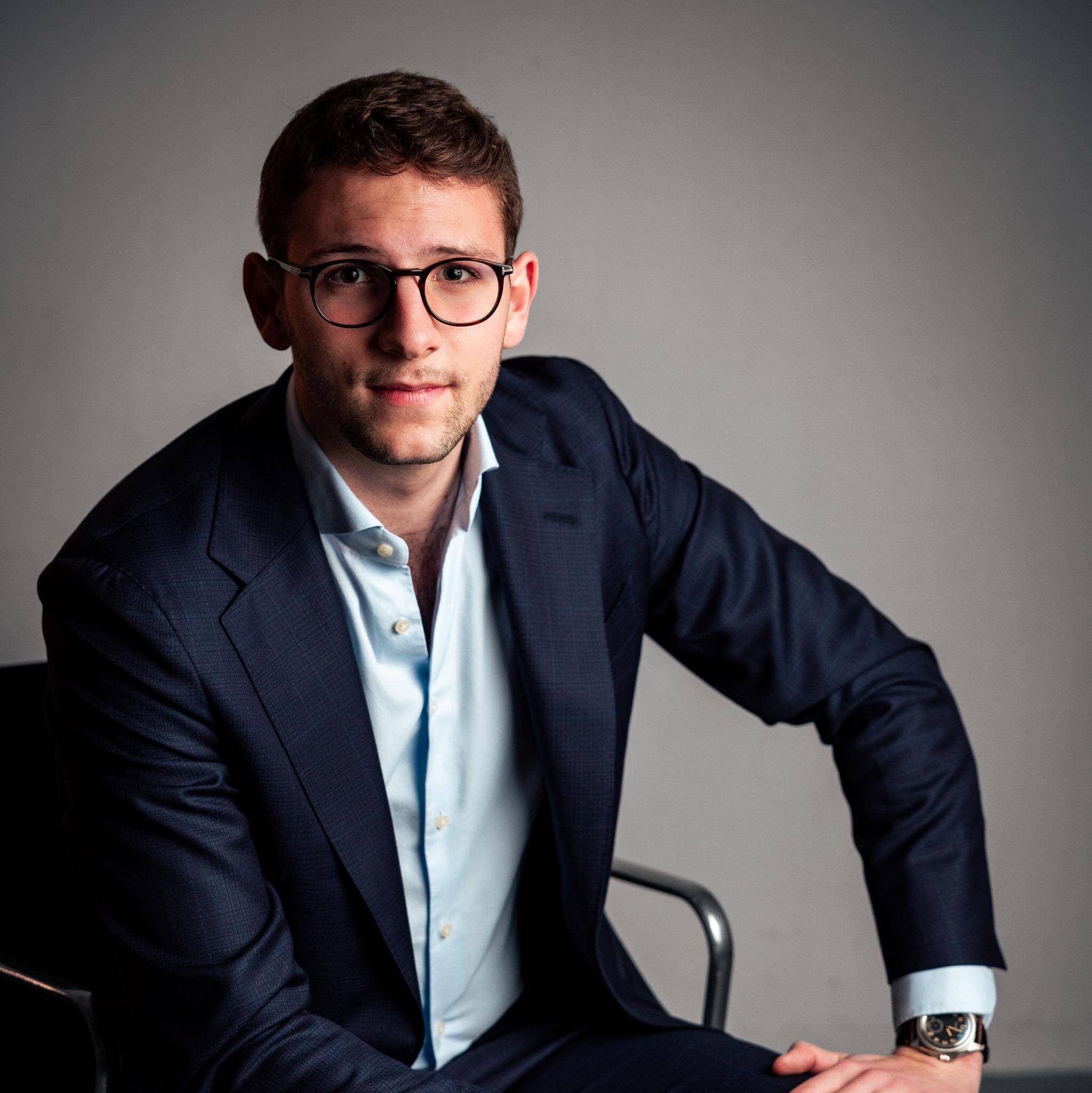 Simon  - Cold caller, business developer, leads lists maker