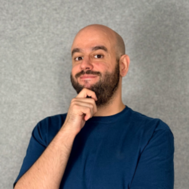 Rubén  - cyrks.com / Swift Developer