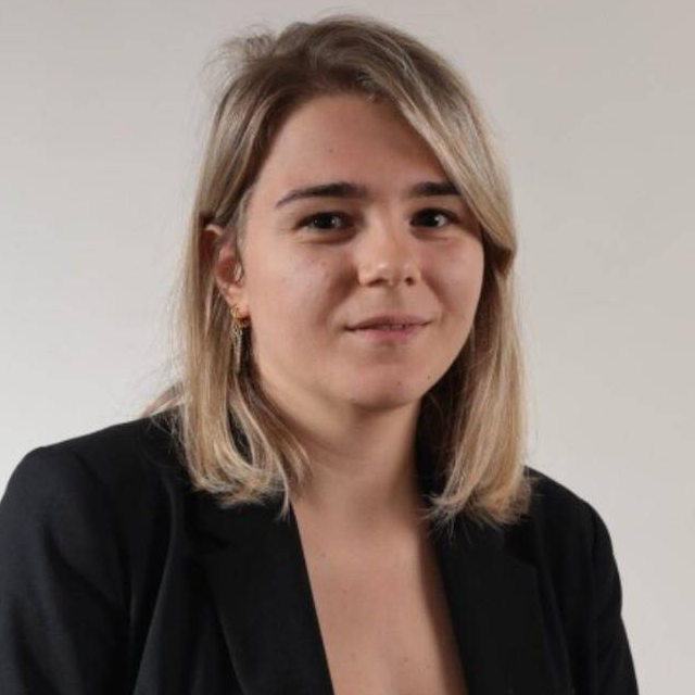 Cloélia  - Experto en relaciones con el cliente de SAAS | CSM y AM