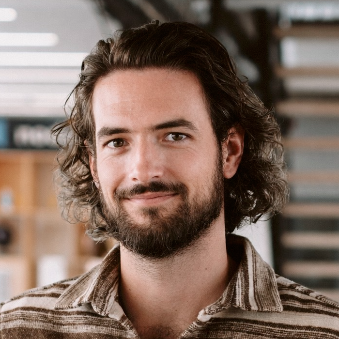 Cyril  - iOS Mobile Developer | iPhone iPad Swift SwiftUI