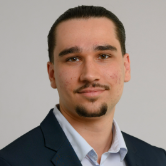Mikhael  - Consultor Junior/ Jefe de Proyecto