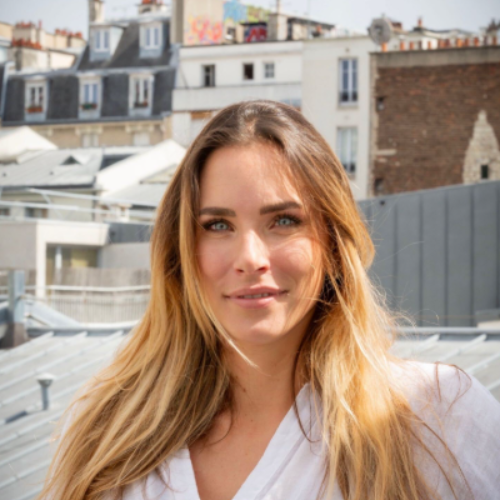 Camille  - B2B Sales Consultant | SDR · Closing · Management