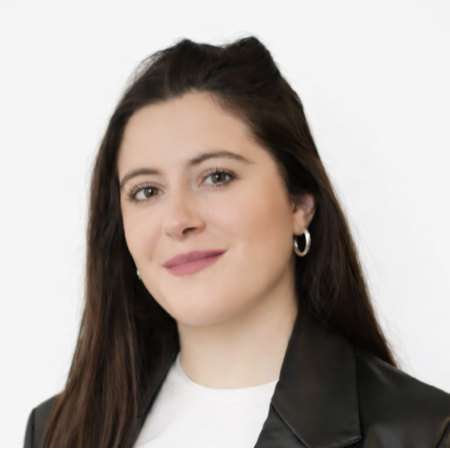 Laura Terradillos - Content & Brand Marketing Specialist