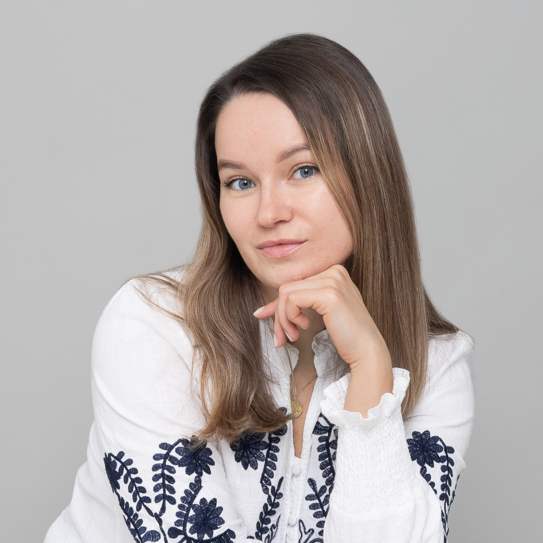 Polina G. - UX/UI Designer & Creative Project Lead