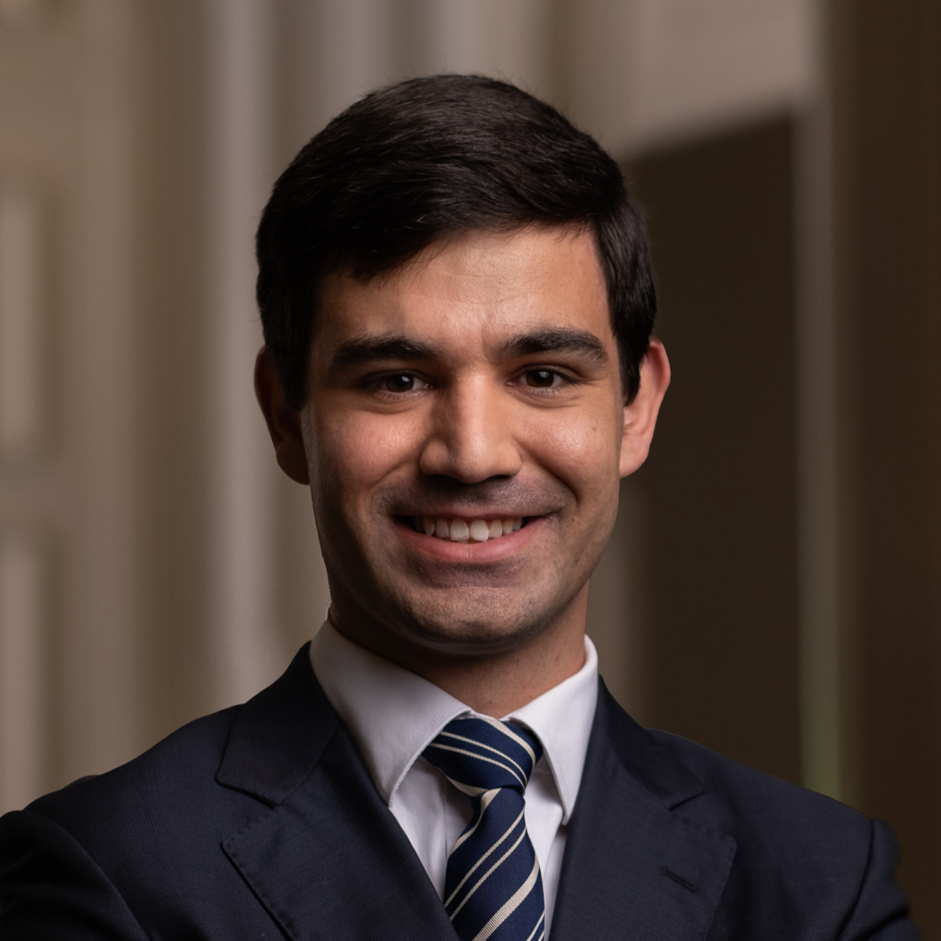 Francisco  - strategy consultant (ex-BCG)