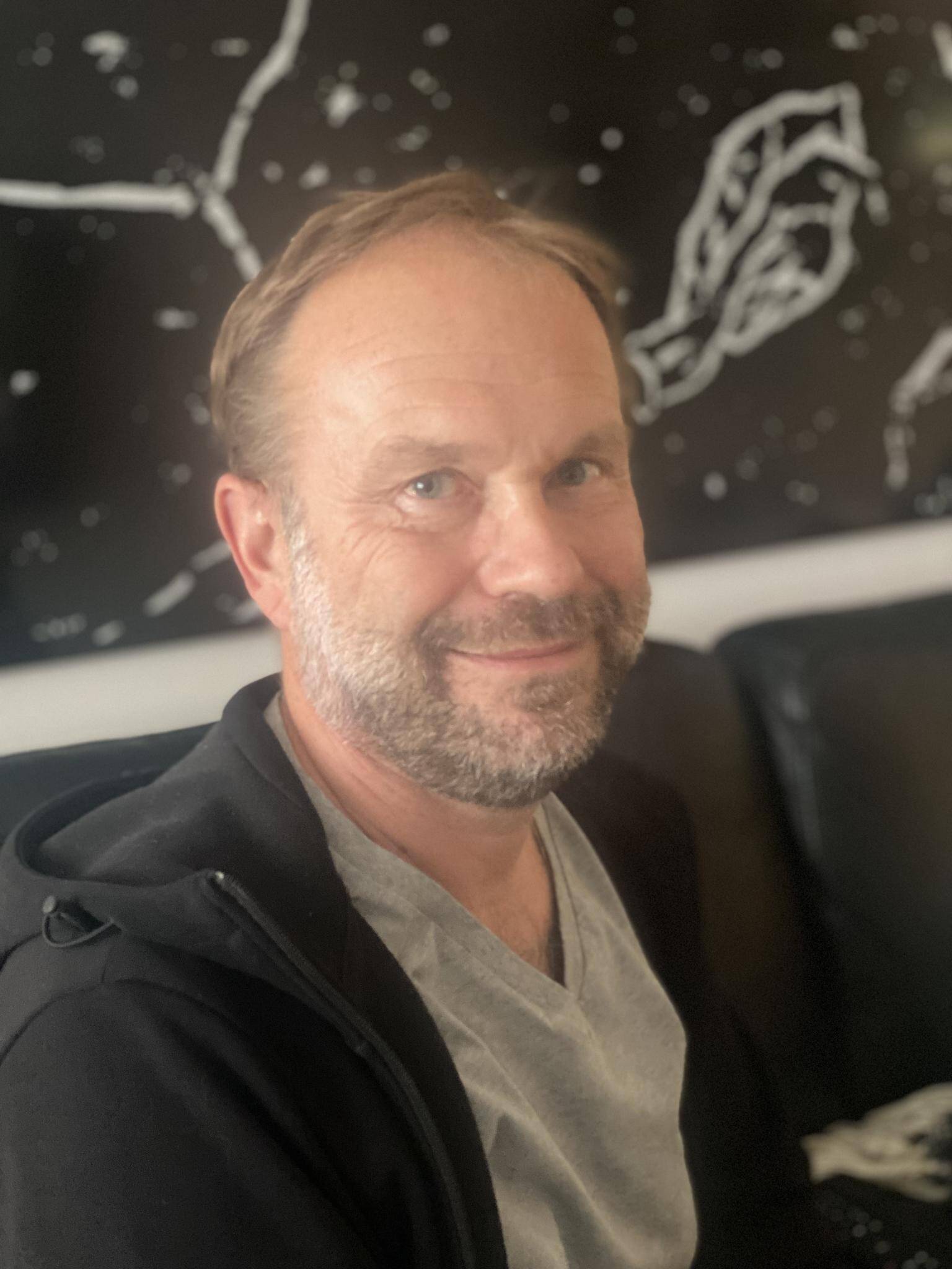 Benoît Cauderlier - Graphiste - Diffuseur de contenu - Packager