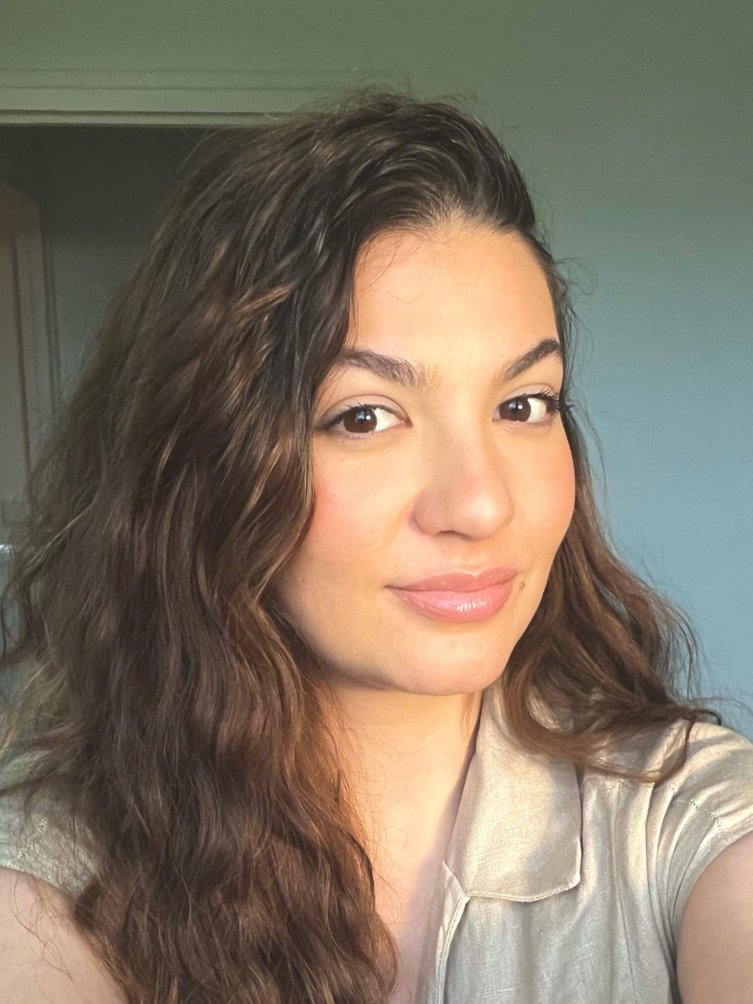 Yasmine N.