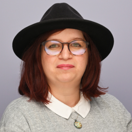 Jennifer O. - Cheffe de projet digital