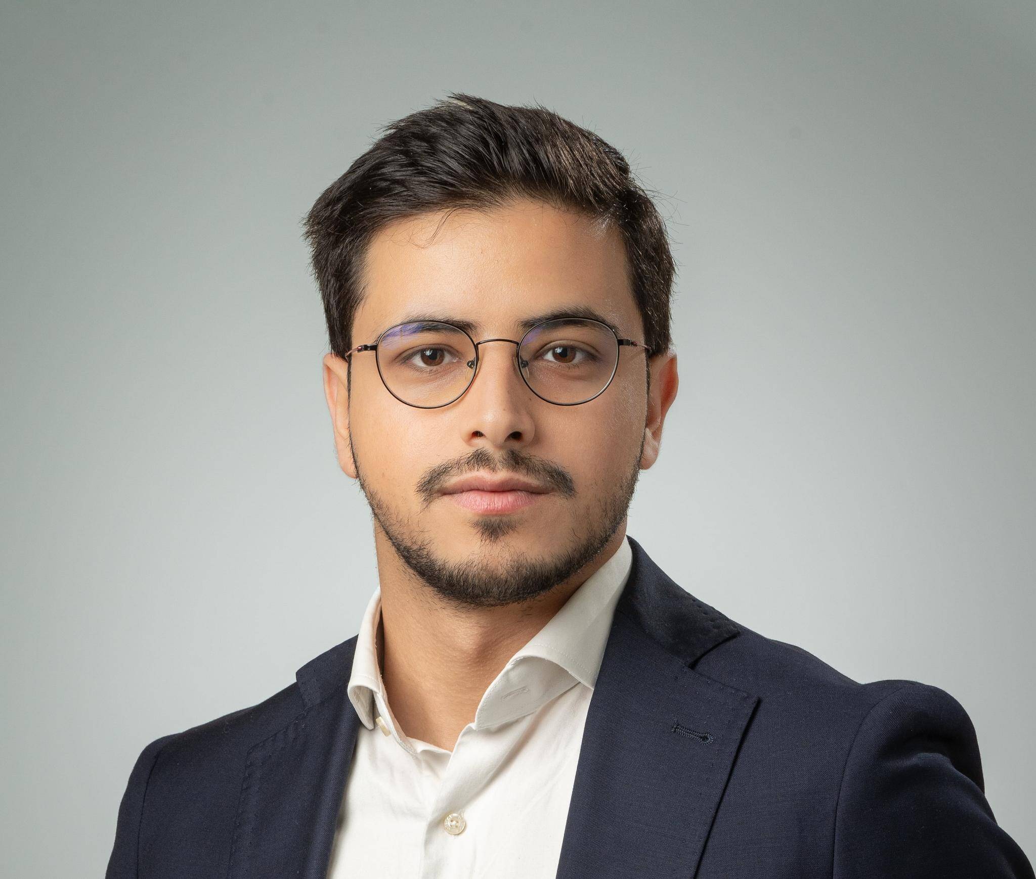 Younes B.