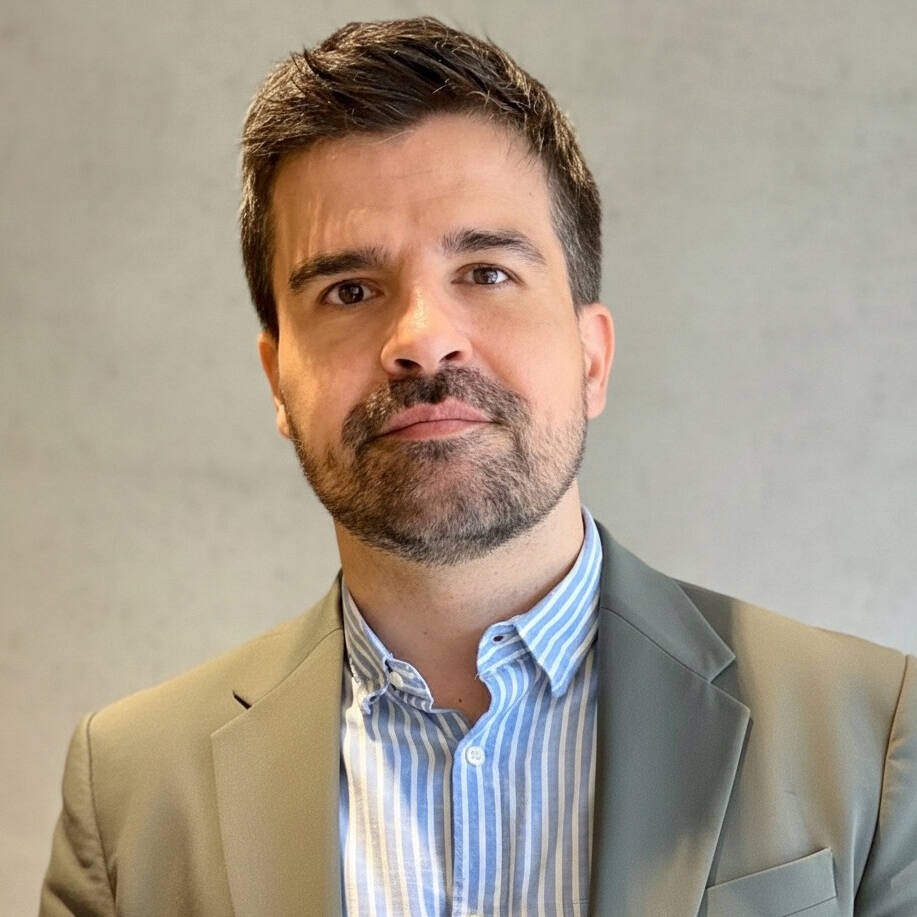 Alfonso Torrón  Méndez - Fractional CMO | Brand Strategy & Trade Marketing 
