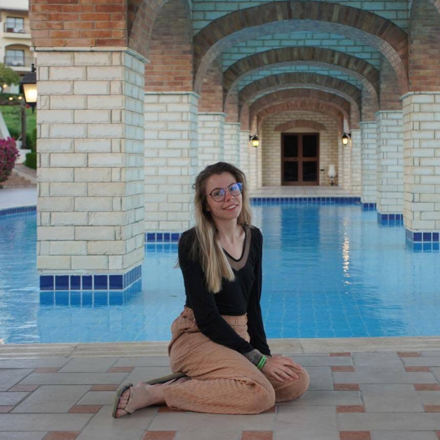 Manon Canque