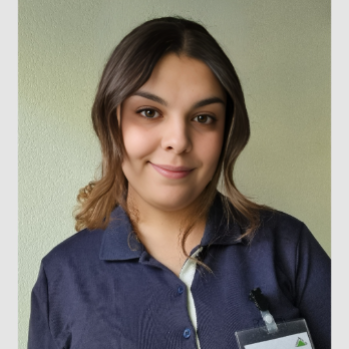 Safinez A. - Assistante Administrative