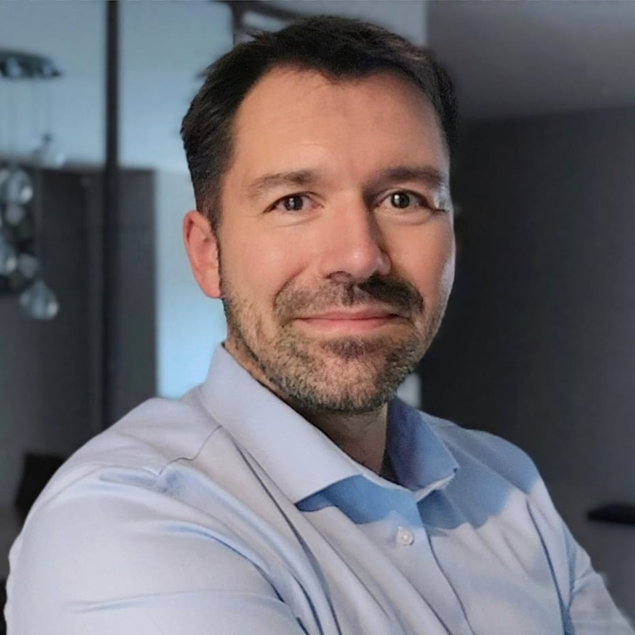 Sylvain M.