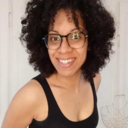Célia  - Freelance Administrative and Accountant Assistant
