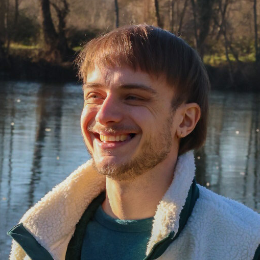 Luca Sainte-Croix - AI Engineer | AWS Solutions Architect | Formateur