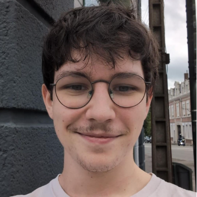Mathieu K. - Architecte Cloud & Data / FinOps — AWS, HPC, MLOps