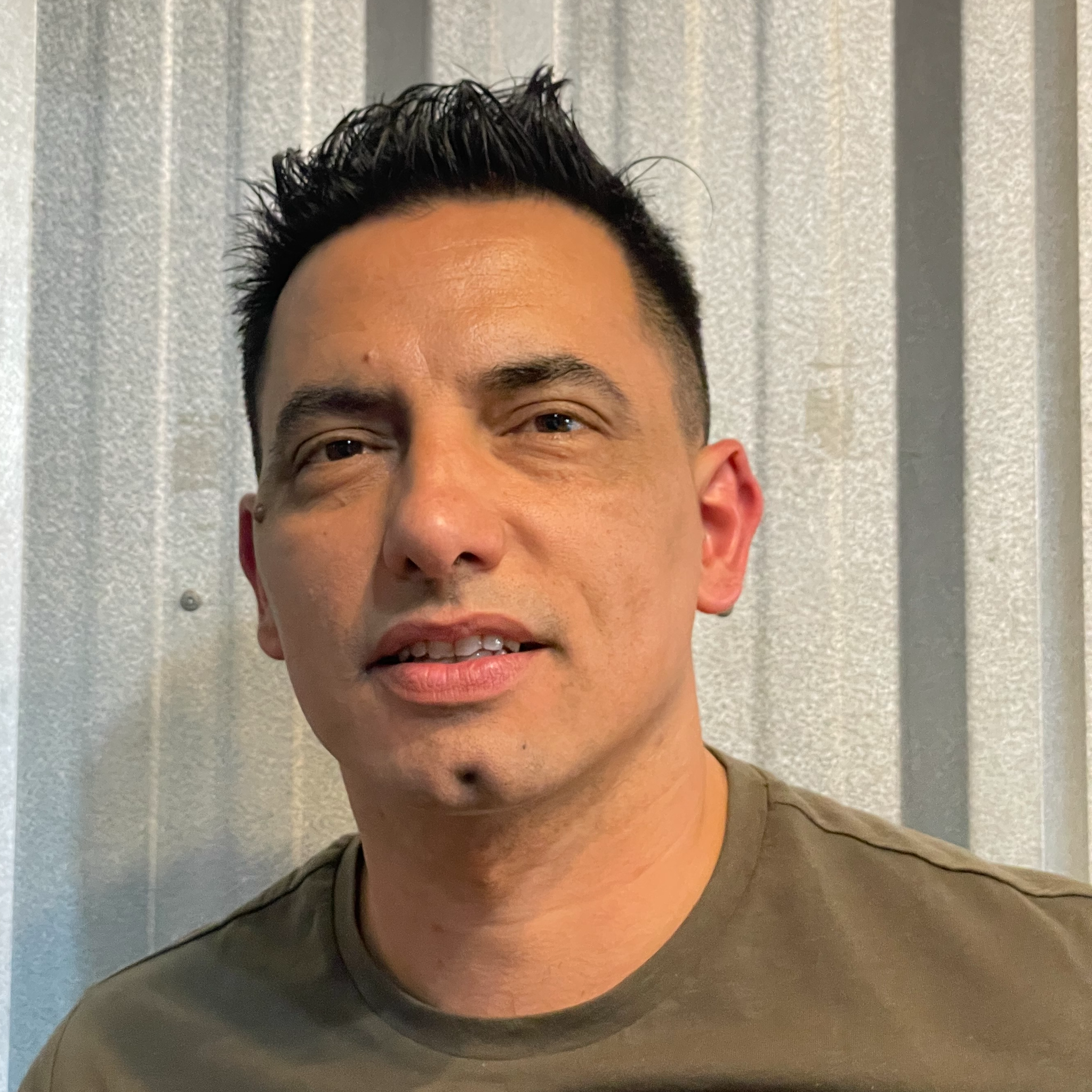 Ezequiel Gutierrez - AI Solutions Architect / AI Engineer