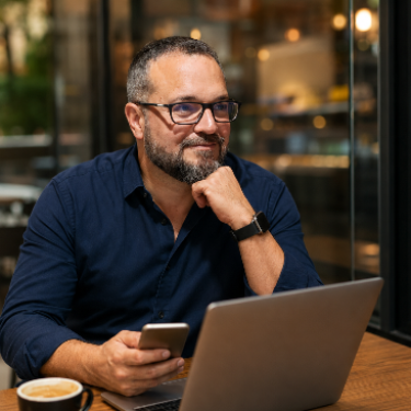 Víctor Álvarez Alcalá - Diseñador gráfico y web autónomo