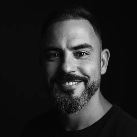 Jordi Expósito - UX/UI Designer - Design Engineer 